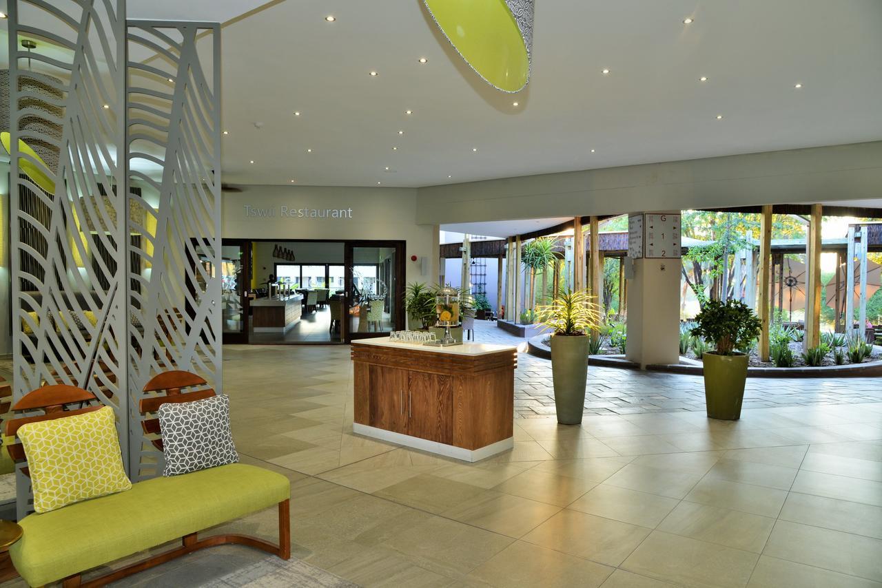 Cresta Maun Hotel Exterior foto