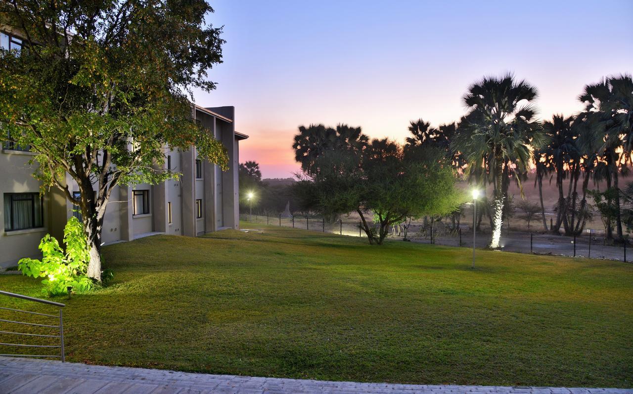 Cresta Maun Hotel Exterior foto