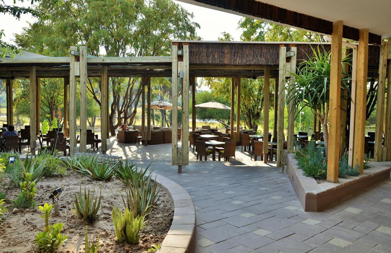 Cresta Maun Hotel Exterior foto