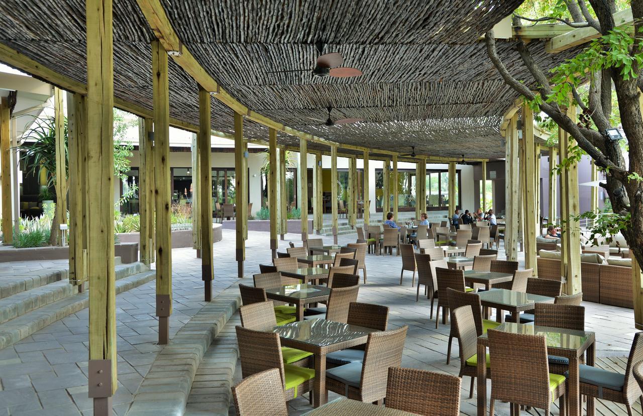 Cresta Maun Hotel Exterior foto