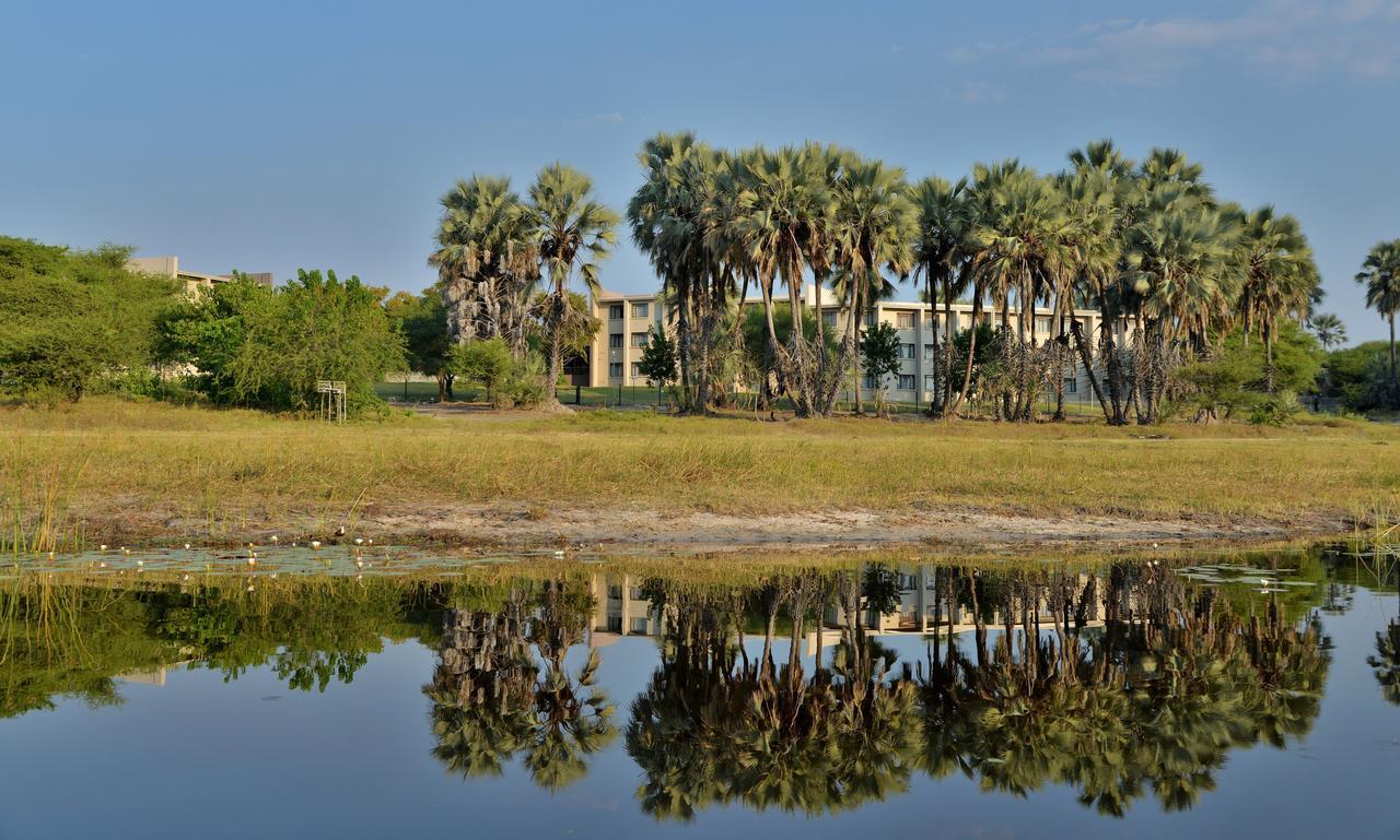 Cresta Maun Hotel Exterior foto